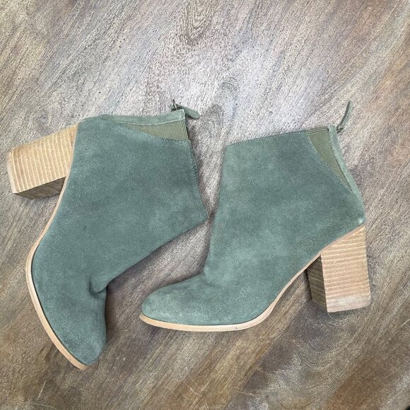Urban Outfitters Green Suede Ankle Boots Size 10 Block Heel‎ - Picture 1 of 9